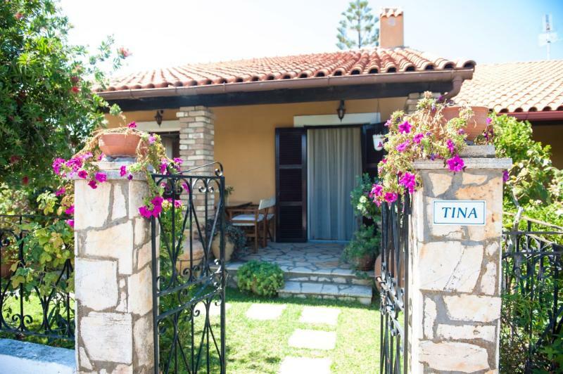 Villa Tina Ахарави Экстерьер фото